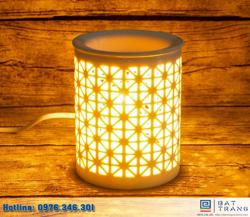 Đèn Xông Tinh Dầu Trụ Cắt Bông Tuyết Phong Cách Gốm Sứ Bát Tràng