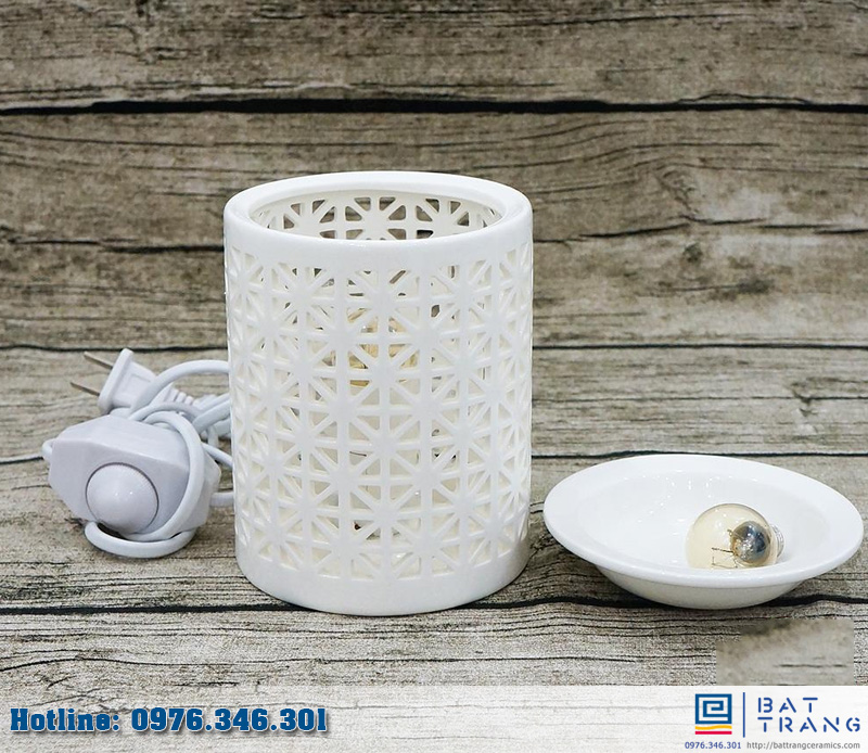 Đèn Xông Tinh Dầu Trụ Cắt Bông Tuyết Phong Cách Gốm Sứ Bát Tràng