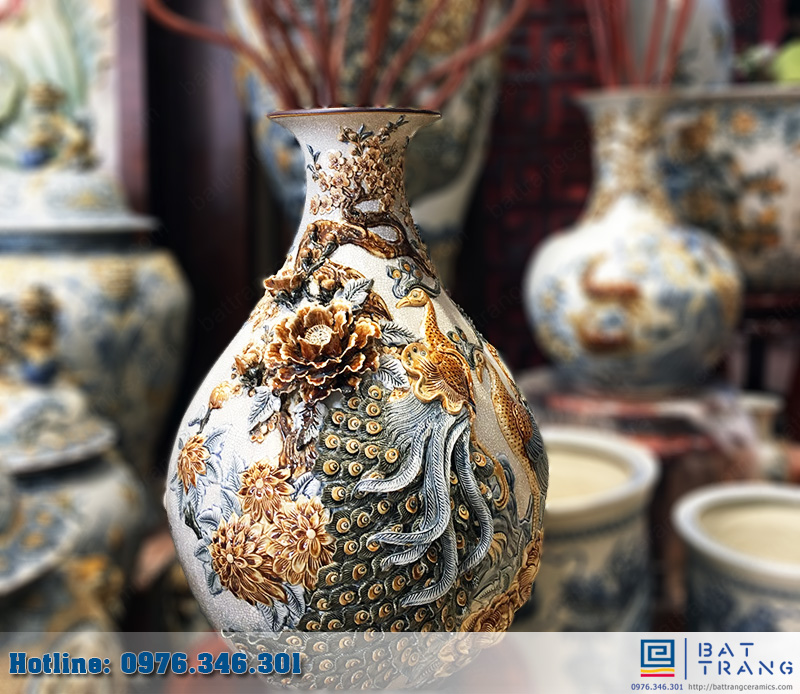 Lọ tỳ bà men rạn đắp nổi Gốm Sứ Bát Tràng sang trọng độc đáo 
