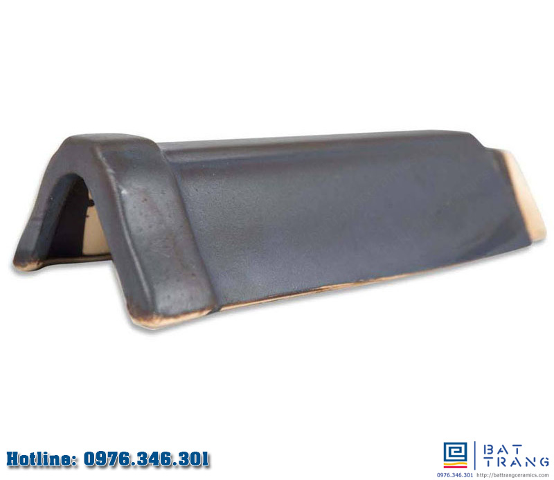 Ngói bò chữ A màu ghi bền đẹp Giá tốt Gốm sứ Bát Tràng Ngói bò chữ A màu ghi bền đẹp Giá tốt Gốm sứ Bát Tràng