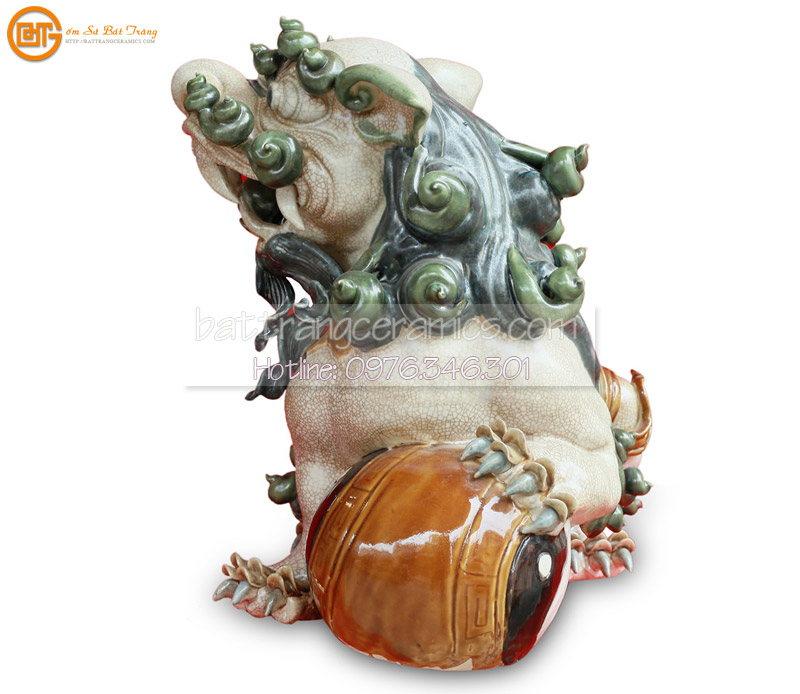 Đôi Nghê ôm tú cầu 50cm đắp nổi gốm sứ Bát Tràng cao cấp trang trí