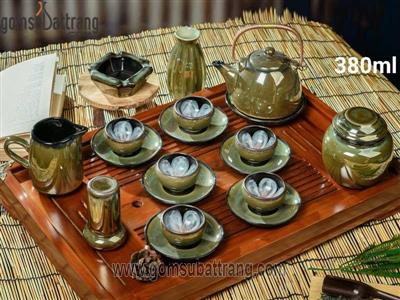 Bộ ấm chén men vàng Bát Tràng dáng đầm tặng hoa phong thủy 