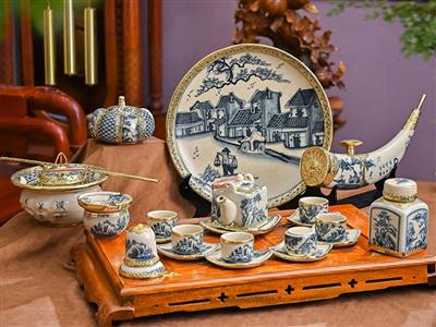 Bộ ấm chén vuông đồng cao cấp đầy đủ phụ kiện khay gỗ sang trọng 