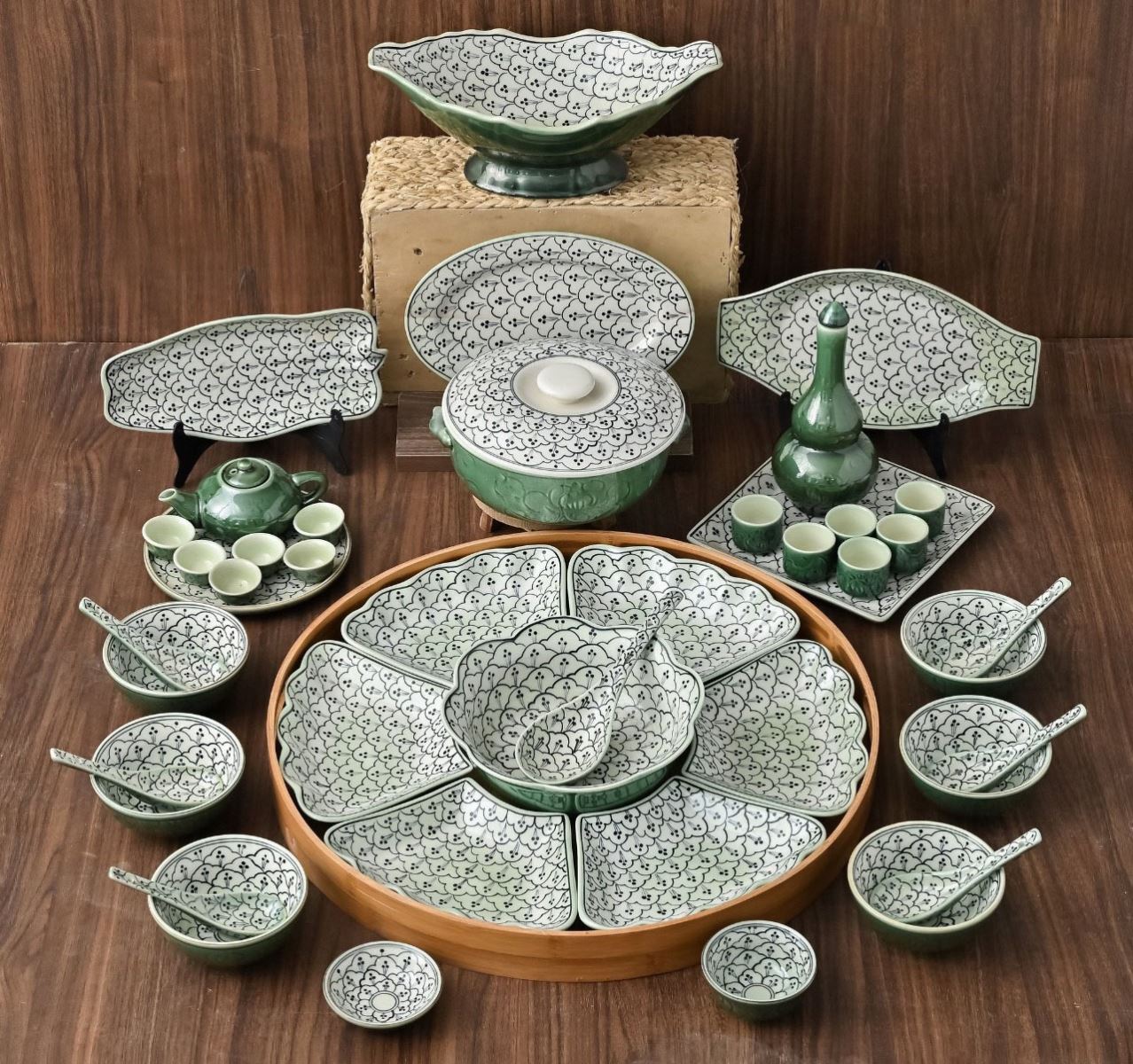 Bộ mặt trời sứ Bát Tràng vẽ sen cao cấp full bộ sang trọng