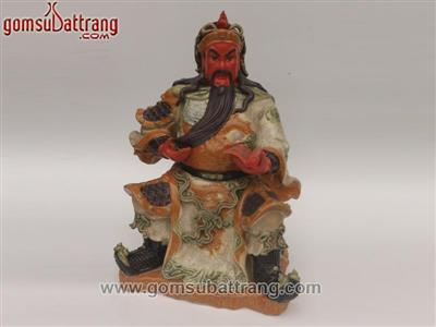 Tượng Quan Vân Trường ngồi nghiên cứu binh pháp men rạn cổ bát tràng 