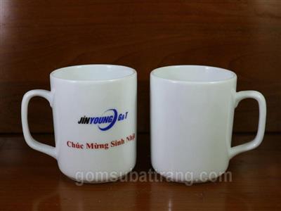 Cốc sứ Bát Tràng trụ đứng in logo in ảnh quà tặng giá ưu đãi 
