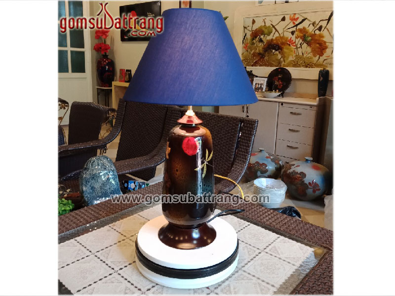 Đèn để bàn vẽ chuồn trụ sứ sang trọng đa màu sắc