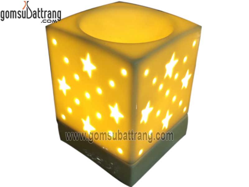 Đèn xông tinh dầu vuông khắc hoa sang trọng, quà tặng độc đáo