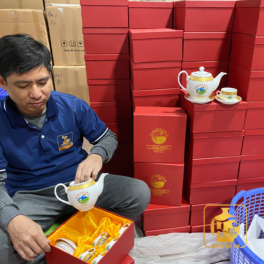 Bộ ấm chén viền hạc vàng ACHT04 cao cấp 650ml 800ml quà tặng đẹp 