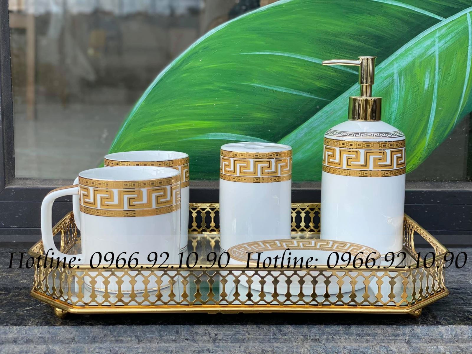 Bộ nhà tắm Versace vàng sang trọng cao cấp kèm khay tiện dụng