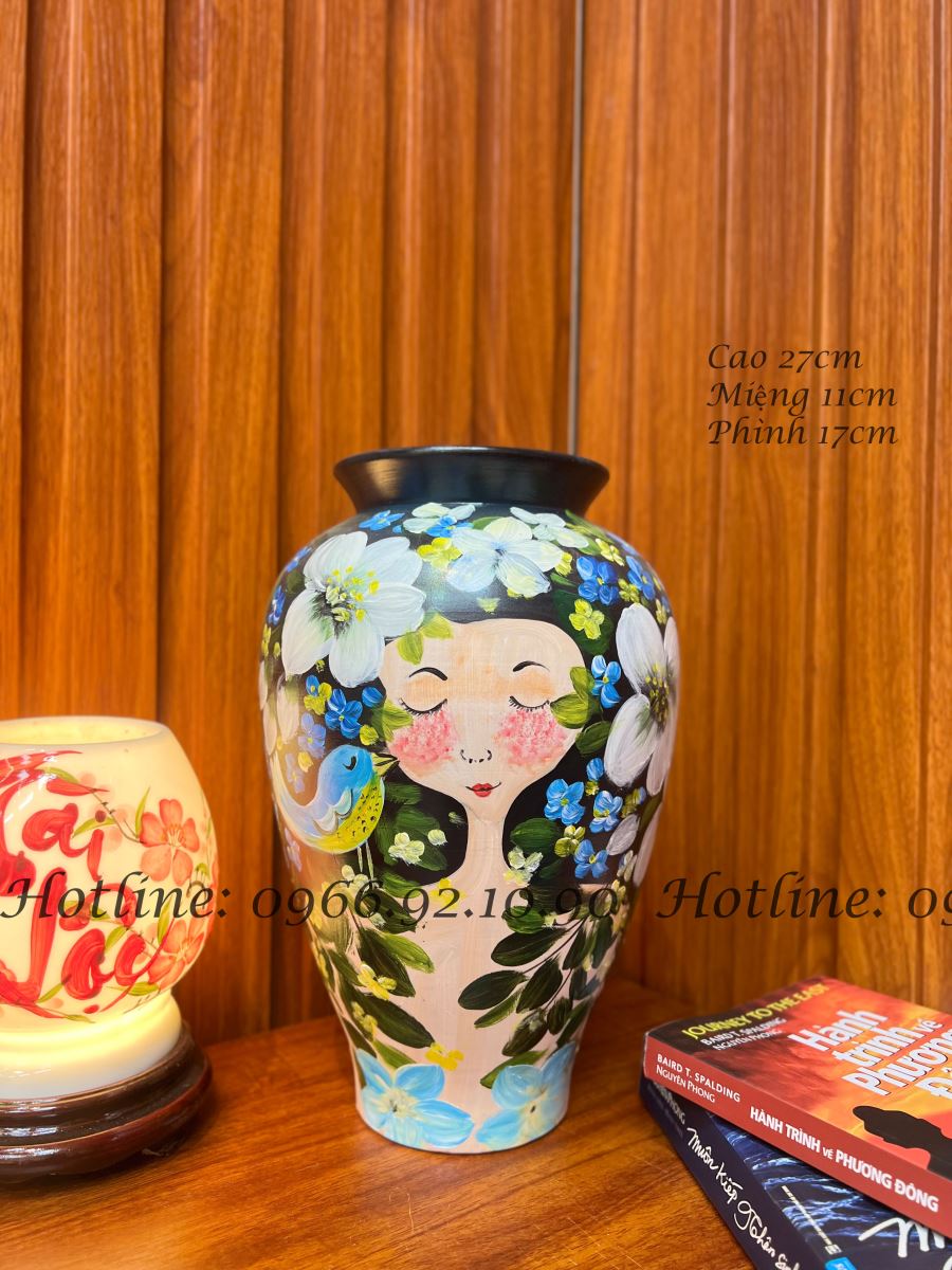 Lọ hoa 3D cô gái cao cấp Bát Tràng đẹp sang trọng H27cm