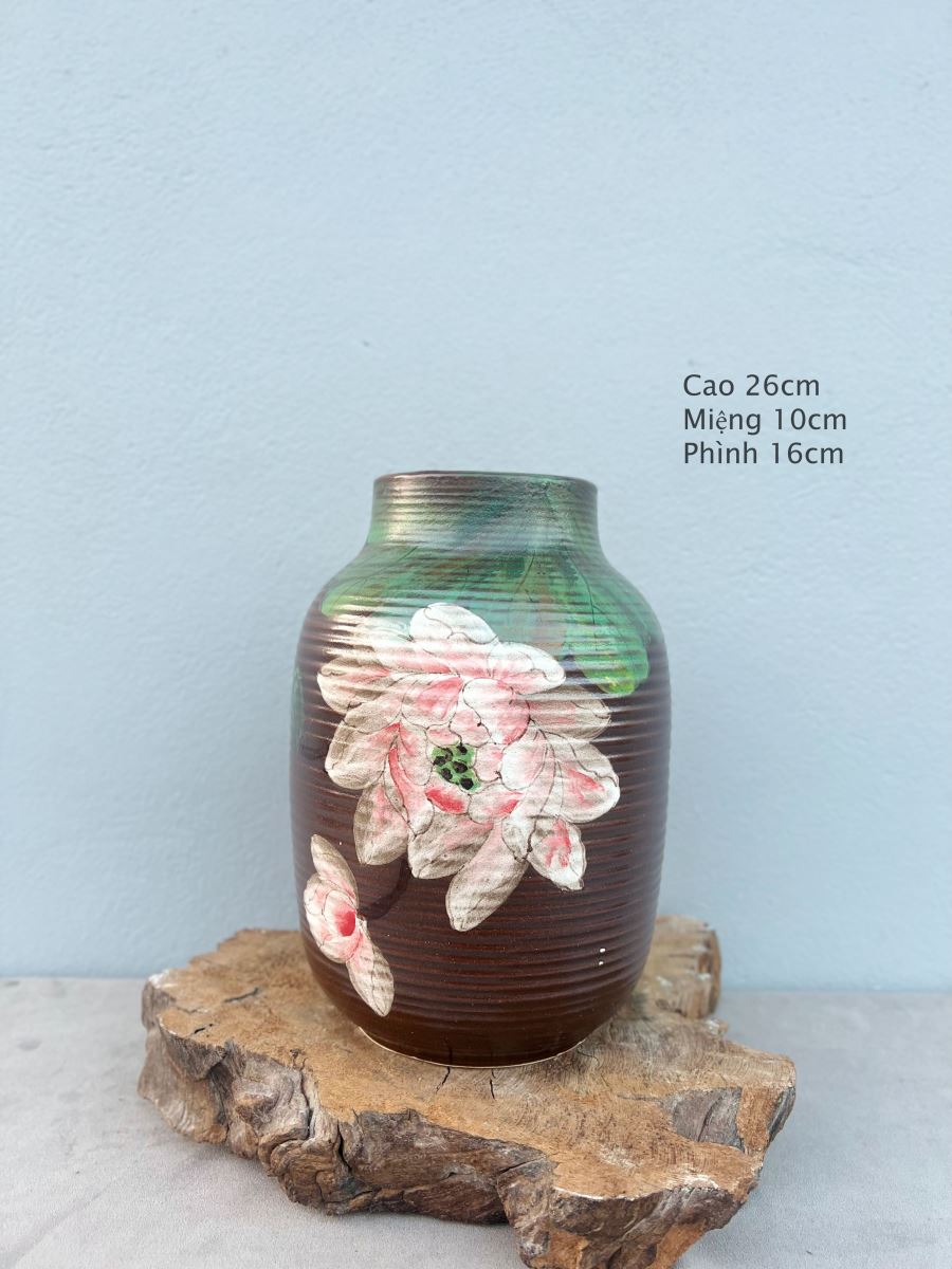 Lọ hoa sen men nâu Bát Tràng cao 26cm đậm chất nghệ thuật gốm sứ Lọ hoa sen men nâu Bát Tràng cao 26cm đậm chất nghệ thuật gốm sứ