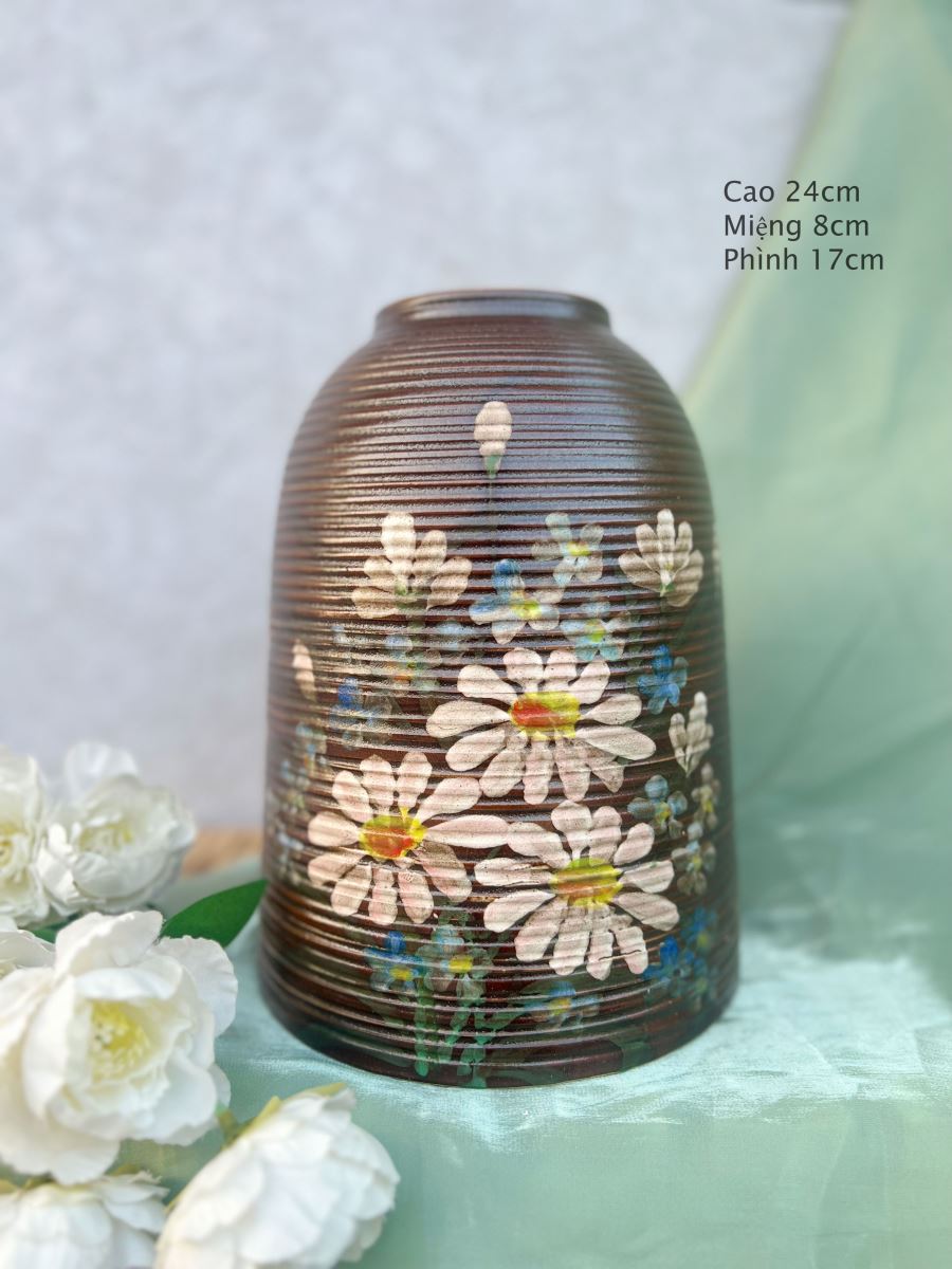 Lọ chuông nâu họa tiết hoa cao 24cm trang trí độc đáo