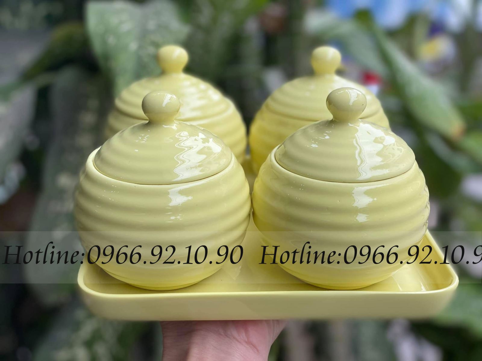 Bộ hũ mứt vàng kèm khay đẹp sang trọng an toàn sức khỏe