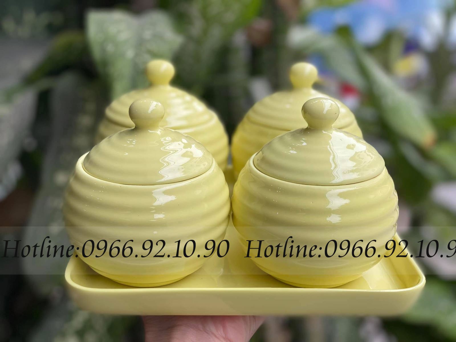 Bộ hũ mứt vàng kèm khay đẹp sang trọng an toàn sức khỏe