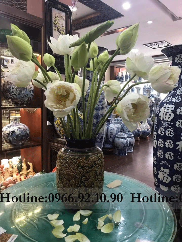Lọ bí béo Bát Tràng khắc nổi hoa dây H30cm quà tặng sang trọng