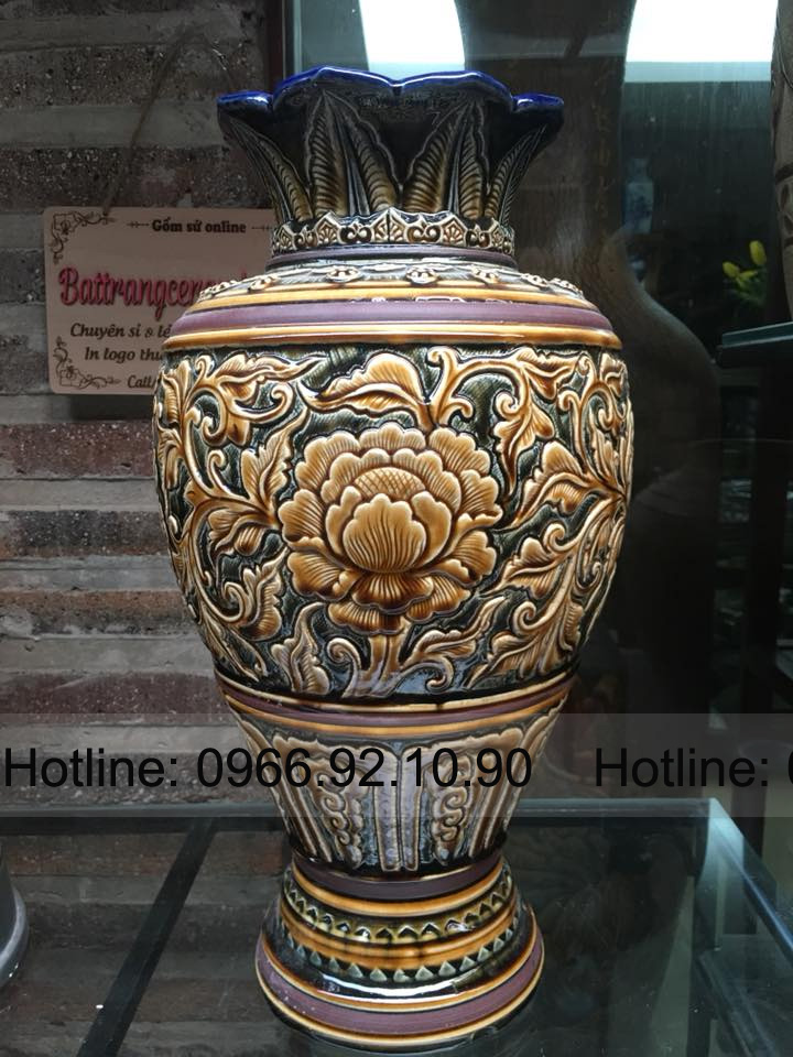Lọ đùi dế khắc nổi hoa dây Bát Tràng H45cm D23cm sang trọng phát lộc 