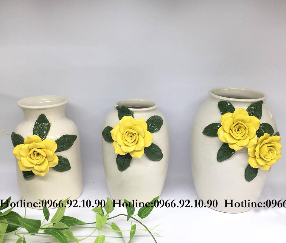 Bộ lọ vuốt tay đắp hoa hồng thủ công Bát Tràng chất lượng giá tốt
