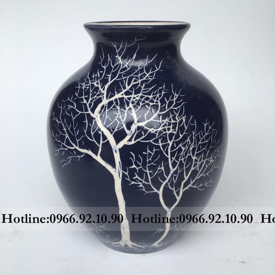 Bộ ba lọ sứ Bát Tràng khắc tay tinh xảo, trang trí sang trọng