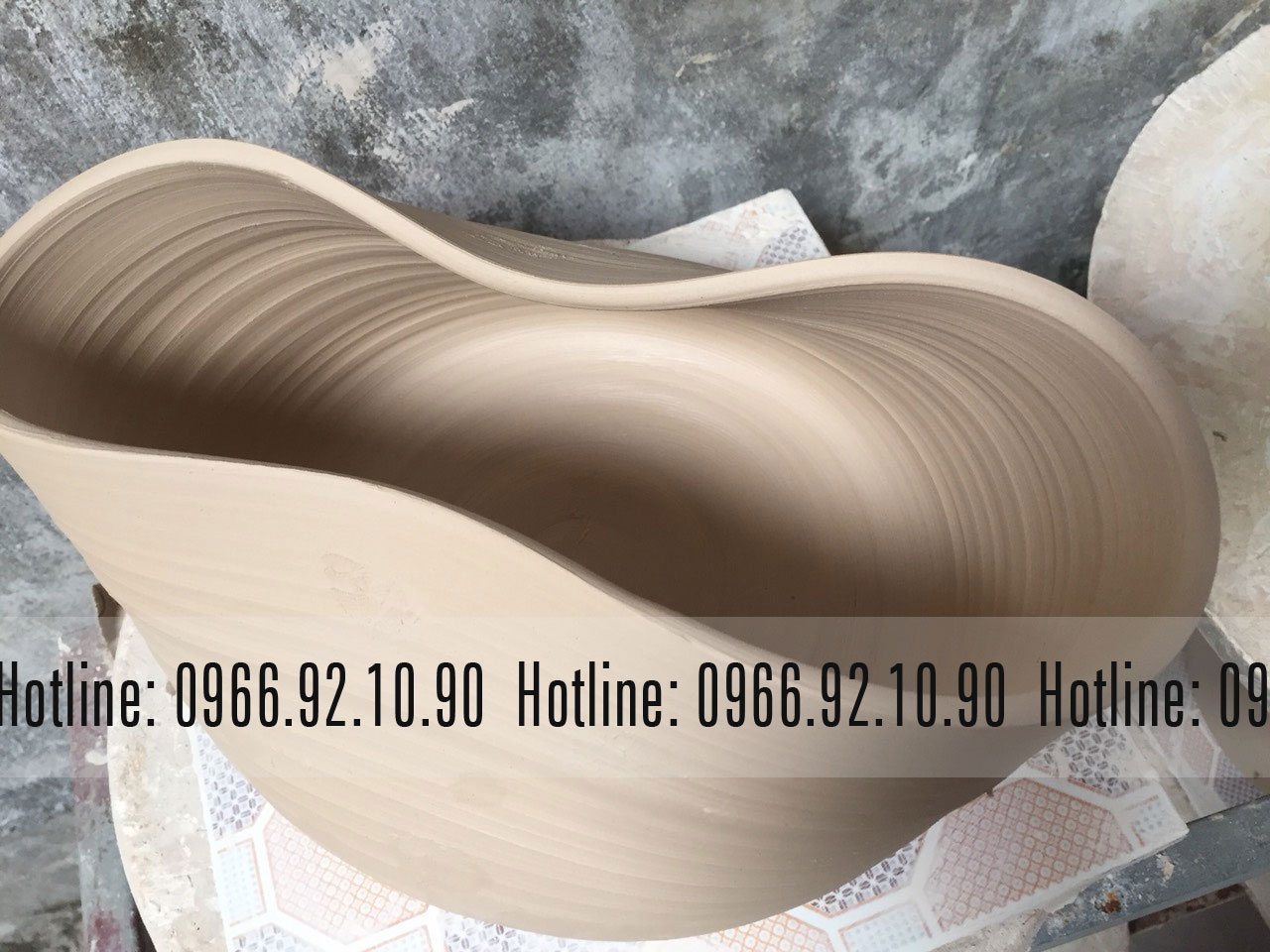 Làn cắm hoa gốm Bát Tràng vuốt tay đẹp thủ công sang trọng