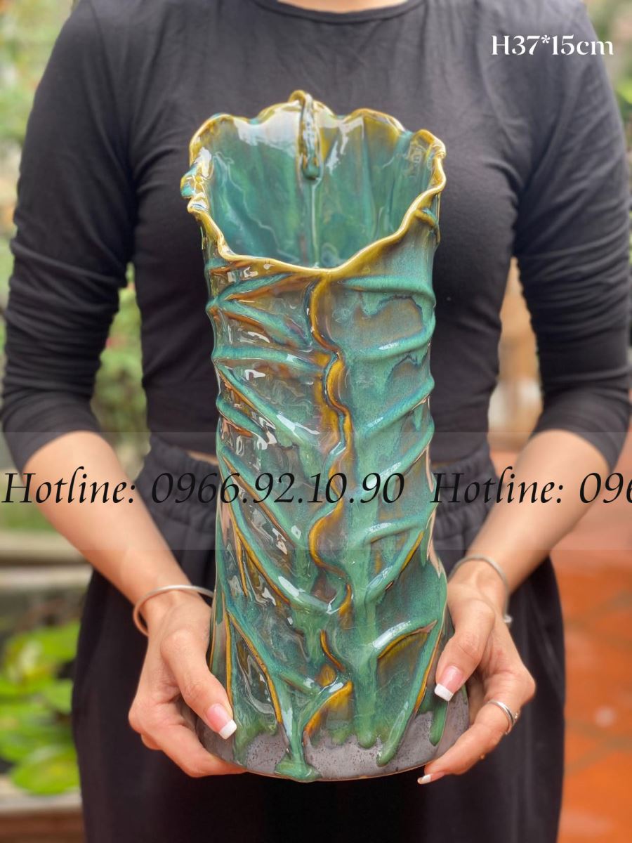 Lọ hoa lá sen cuốn dáng cao H37cm 15cm gốm sứ Bát Tràng độc đáo
