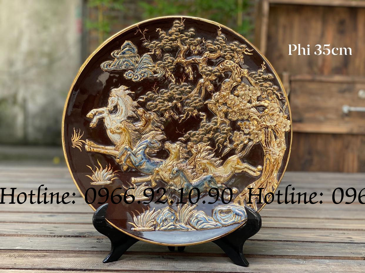 Đĩa Bát Mã vàng cao cấp Bát Tràng quà tặng phong thủy 35cm