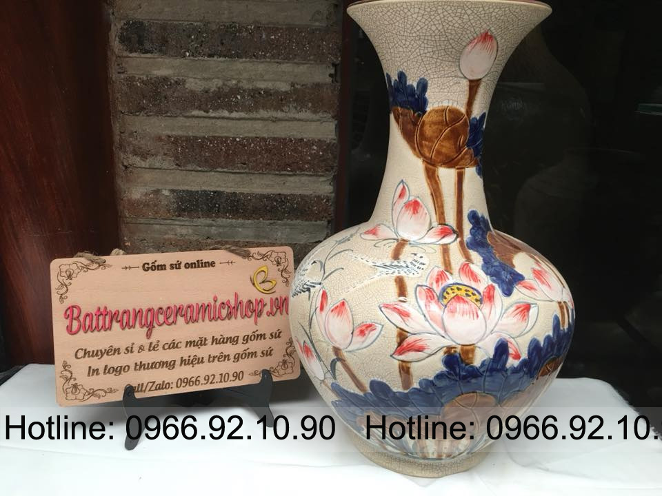 Lọ tỏi men rạn cổ khắc hoa sen cao 43cm, gốm Bát Tràng độc đáo 