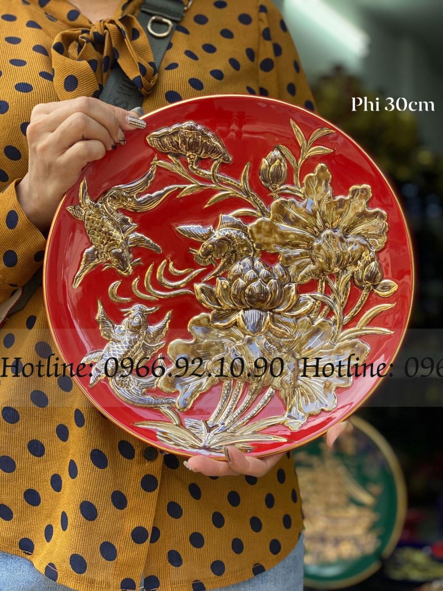 Đĩa sen cá đắp nổi vàng cao cấp quà tặng sang trọng 30cm