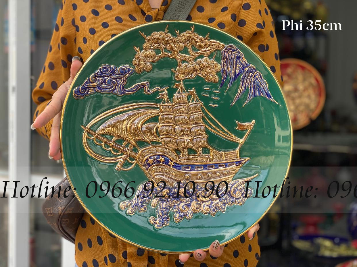 Đĩa cảnh THUYỀN BUỒM xanh lục vẽ vàng quà tặng phong thủy đẹp