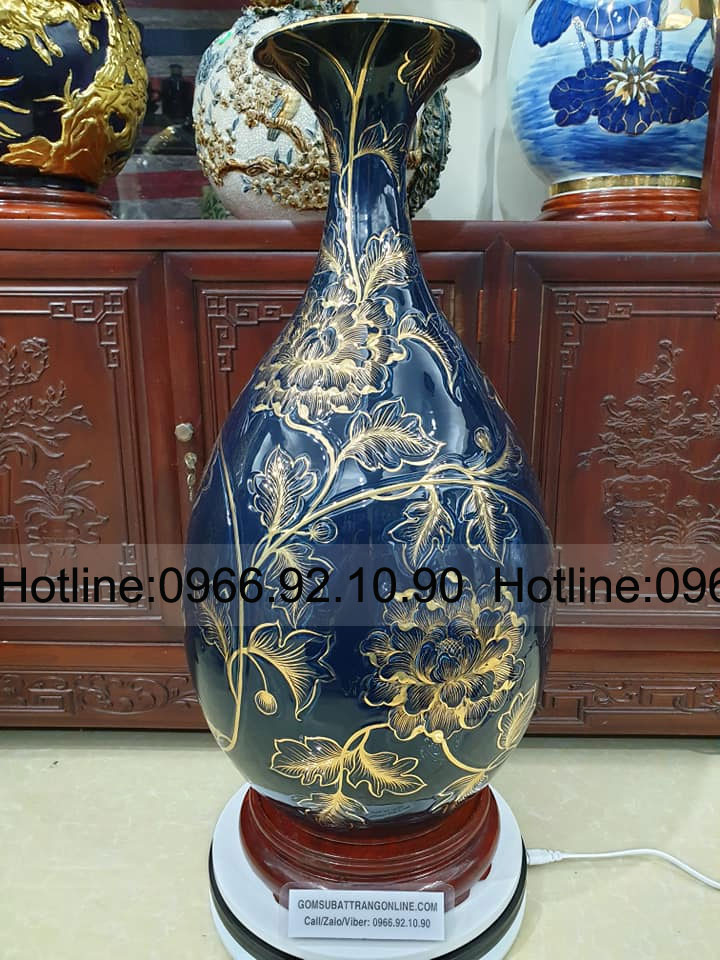 Lọ tỳ bà men thiên thanh họa tiết vàng hoa dây trang trí sang Lọ tỳ bà men thiên thanh họa tiết vàng hoa dây trang trí sang