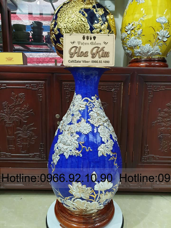 Tỳ bà gốm sứ Bát Tràng đắp nổi hoa vàng kim nền xanh sang trọng quà tặng