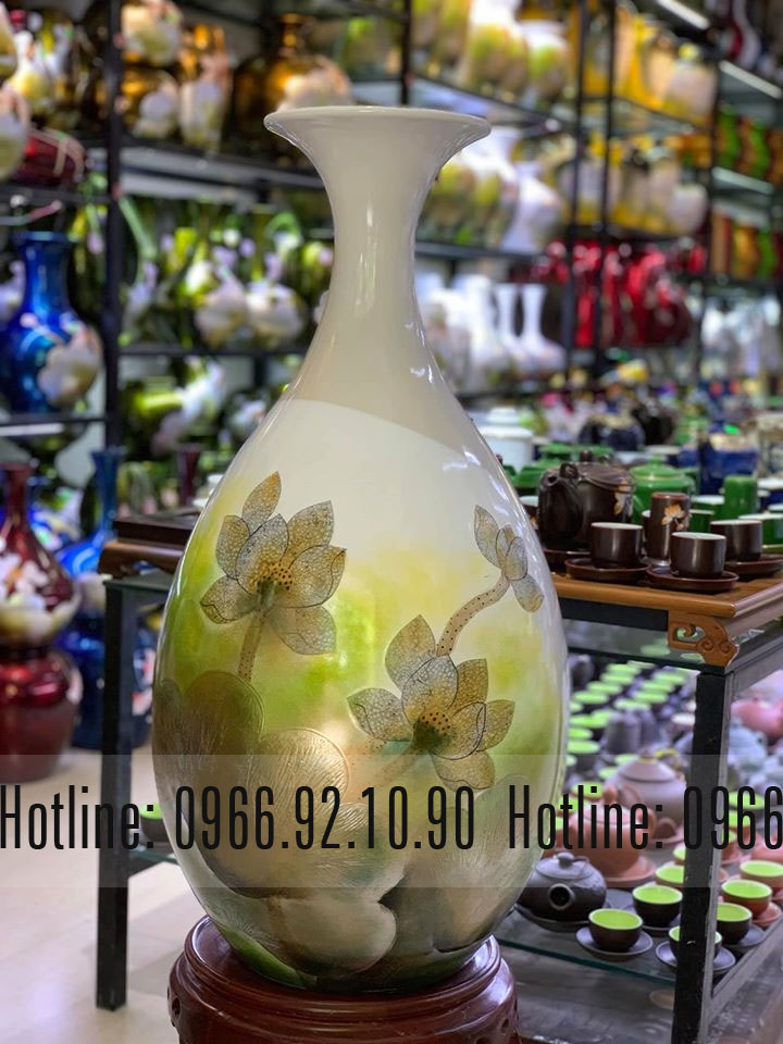 Lọ tỳ bà sơn mài khảm trai Bát Tràng họa tiết sen đẹp cao cấp 87cm