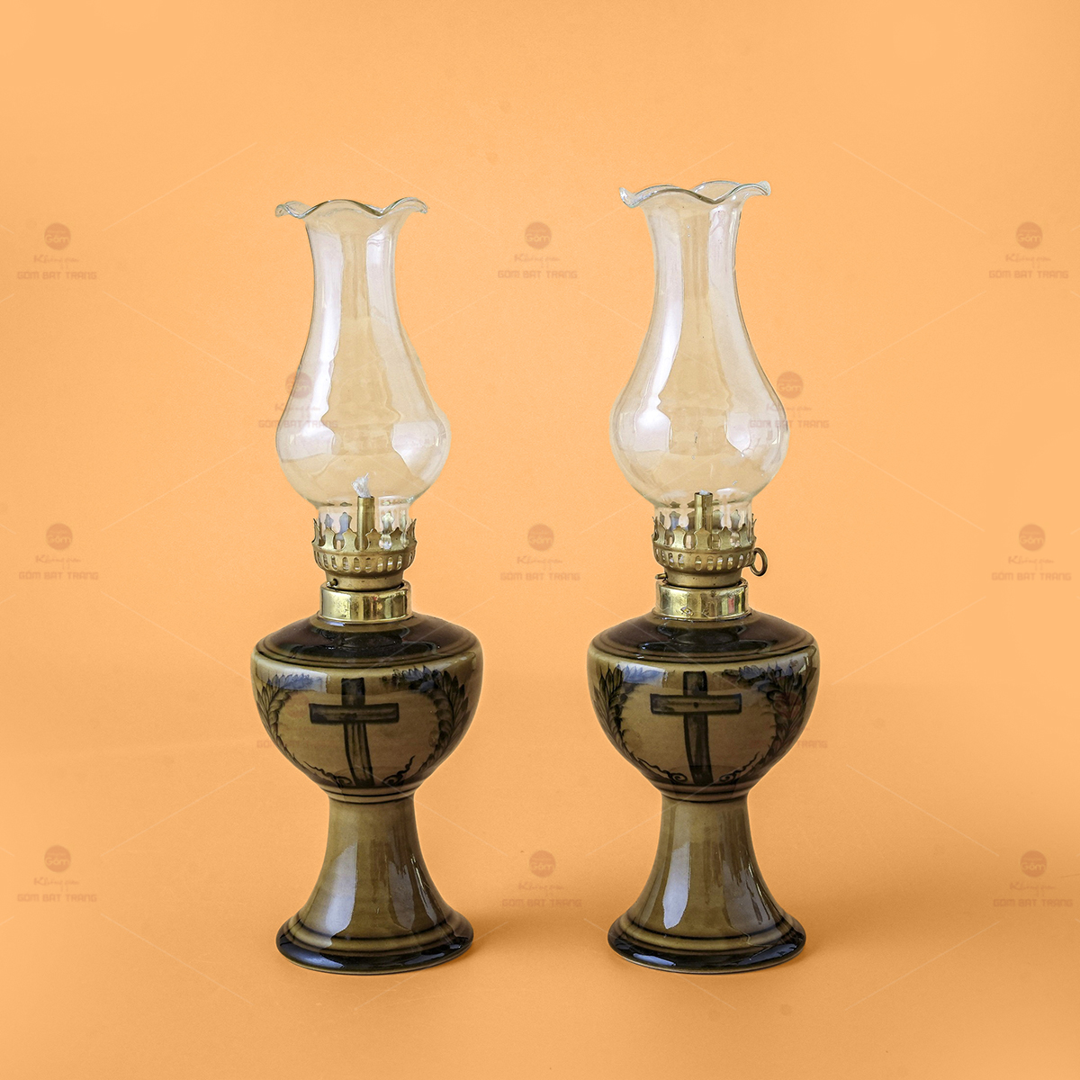 Đèn Dầu Thờ Thánh Giá Gốm Sứ Bát Tràng Sang Trọng 