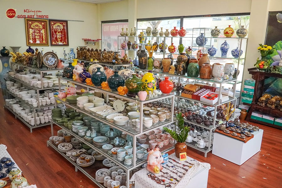 Bộ Bát Cơm Gốm Sứ Đỏ Cao Cấp Quà Tặng Gia Đình Sang Trọng